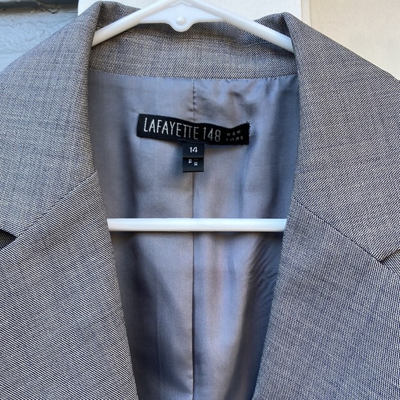 Gorgeous 100% Wool Lafayette 148 Classic Blazer size 14 - Picture 4 of 11